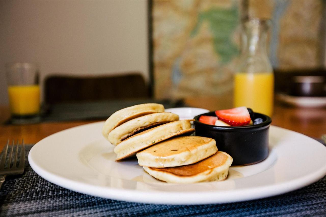 Alpenrose Revelstoke Bed & Breakfast Luaran gambar
