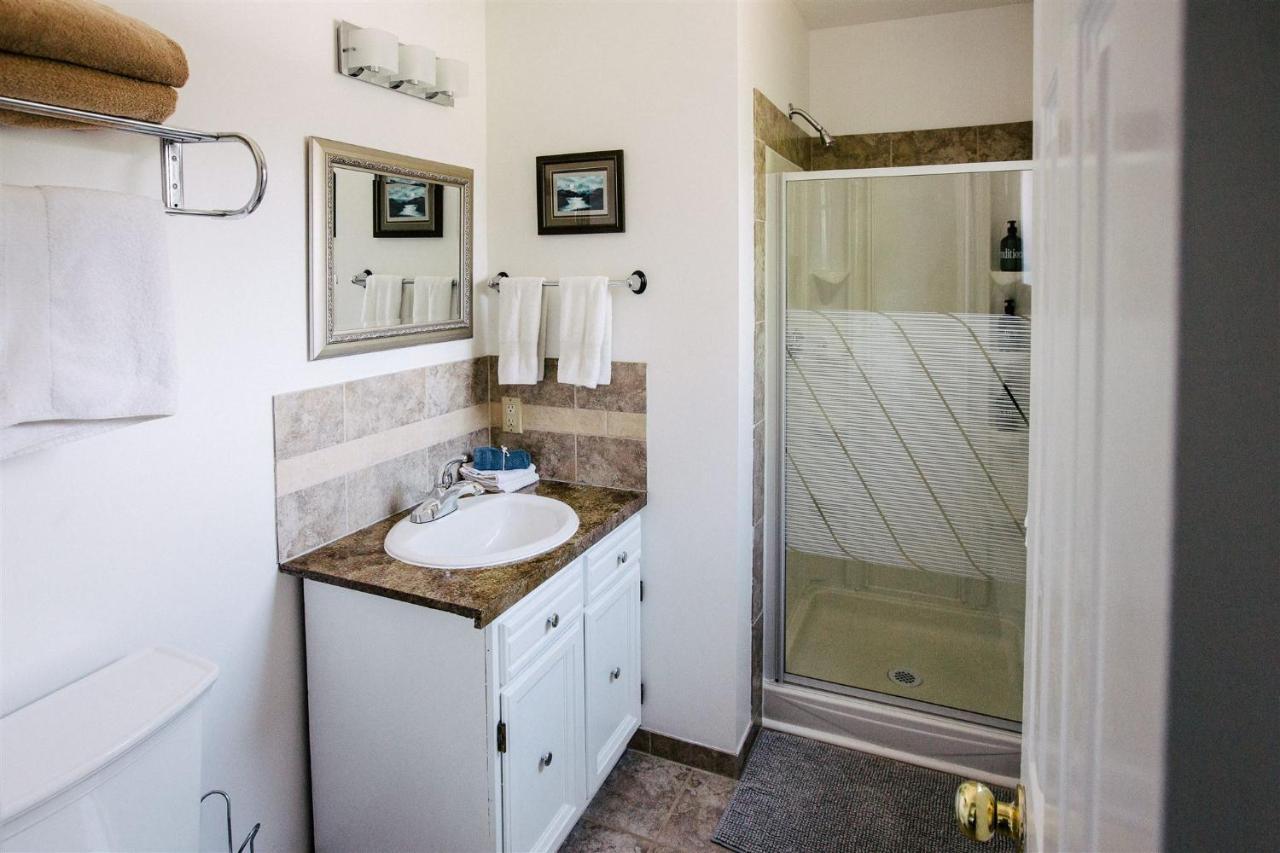 Alpenrose Revelstoke Bed & Breakfast Luaran gambar