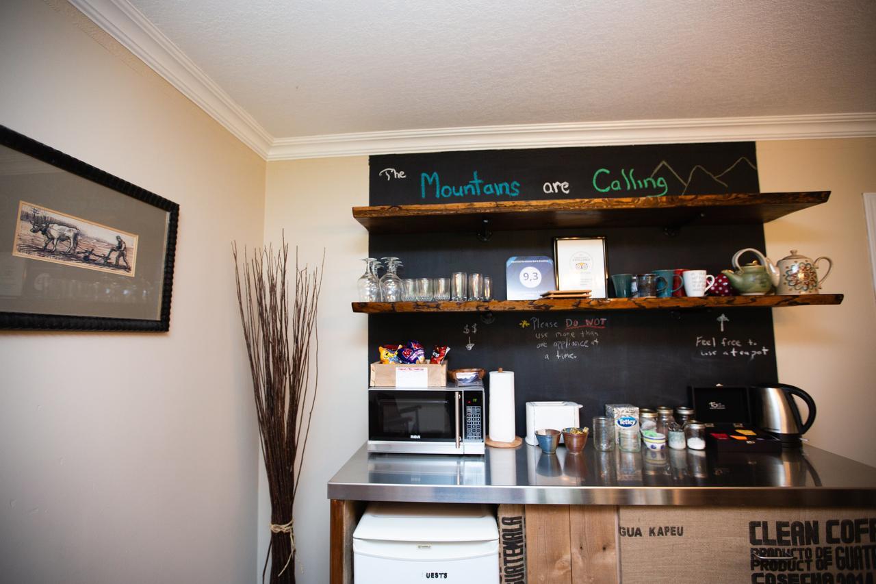 Alpenrose Revelstoke Bed & Breakfast Luaran gambar