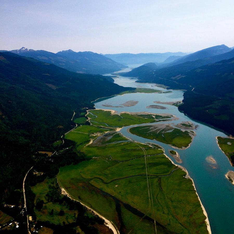 Alpenrose Revelstoke Bed & Breakfast Luaran gambar